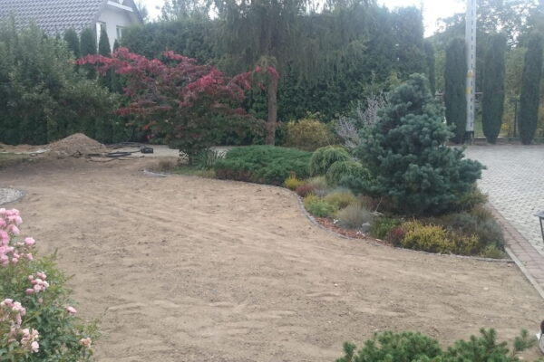 Zakładanie ogrodu w Wierzchosławicach z systemem nawadniania