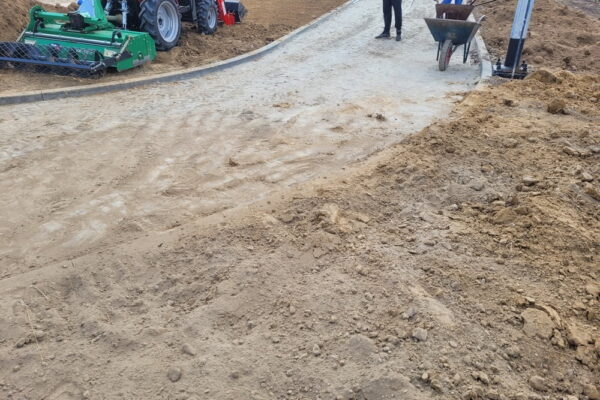 Projekt Przestrzeni i ogrodu przy sklepie - Ogrody Aurora Tarnów